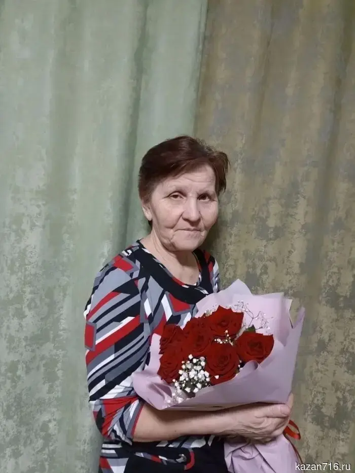 Миннезалия Хайруллина на протяжении 24 лет обеспечивала чистоту в Светлоозерской школе.