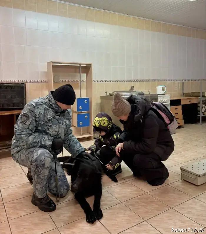 Police officers fulfilled the wish of a boy who dreamed of visiting a canine center.