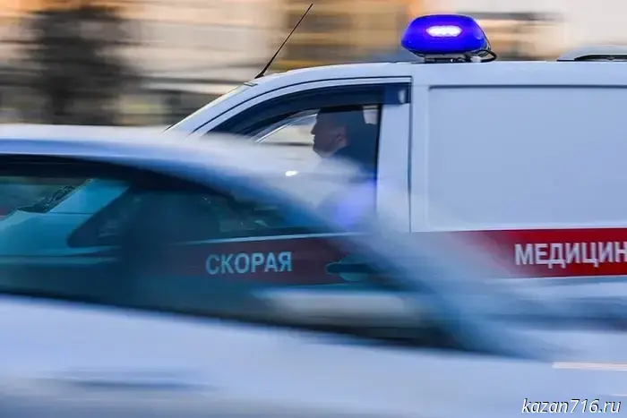 In Kazan, a man and a child were hospitalized with gas poisoning.