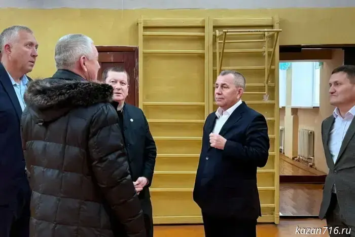 В Красногорской школе в Мамадышском районе побывал партийный десант.