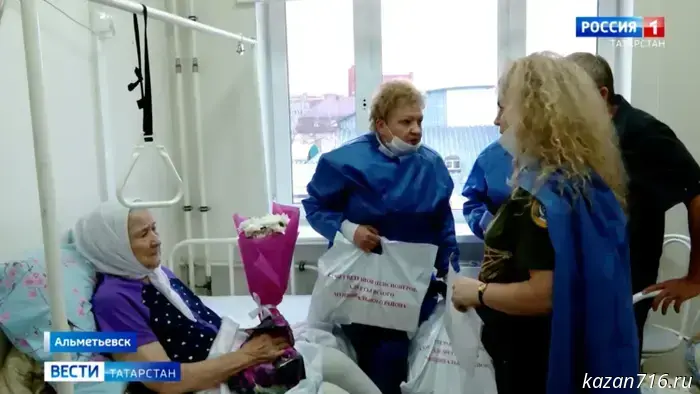 Hearts Full of Courage: Stories of Strong Moms and Those Who Stand by Them