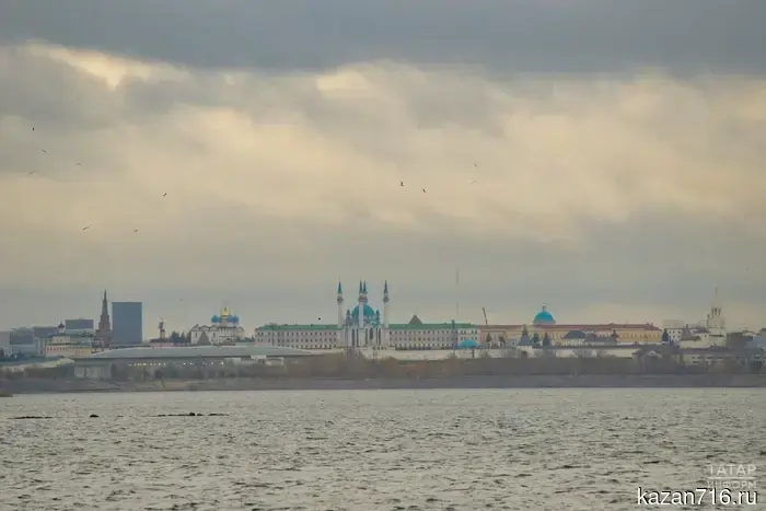 Meteorologists warned of icy conditions and gusty winds on April 22 in Tatarstan.