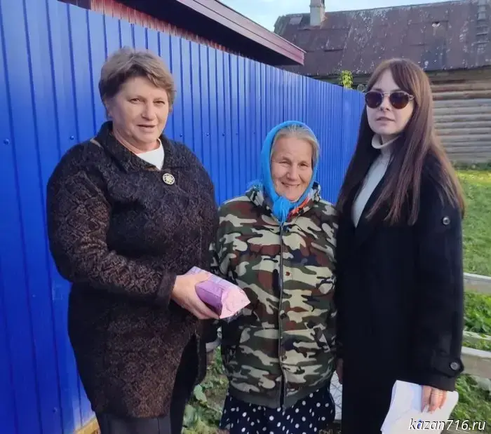 An event for senior citizens in the Sobolevskoye settlement to mark the Day of the Older Generation.