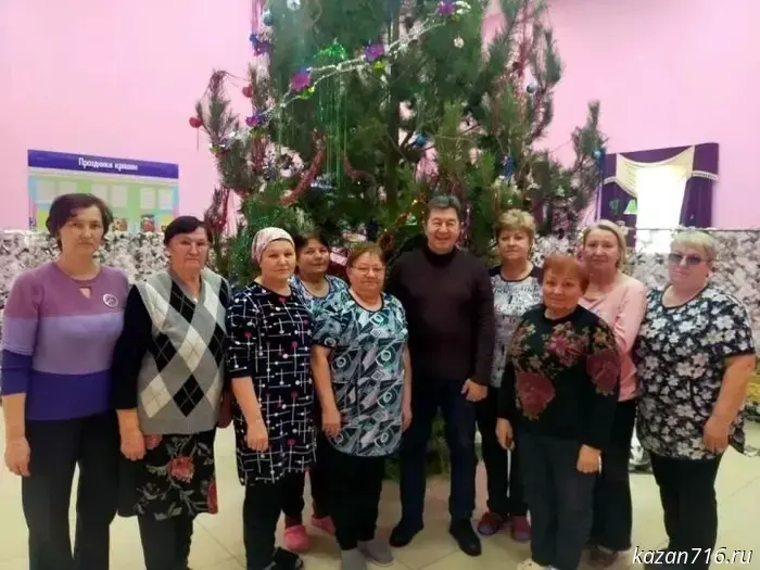 Vitaly Agapov visited his hometown: the People’s Artist thanked the volunteers of Savaleevo.