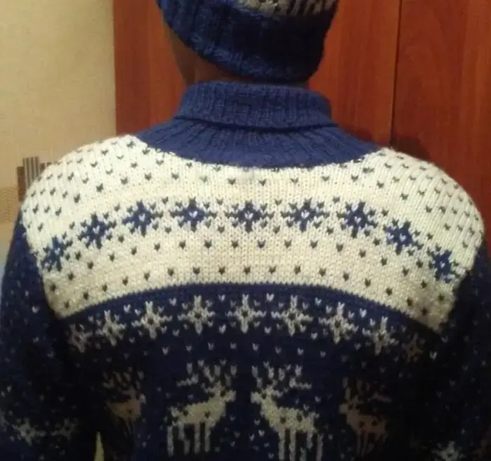 Советская мода — новый тренд 2026 года: фуфайки, олимпийки и ушанки на вершине популярности.