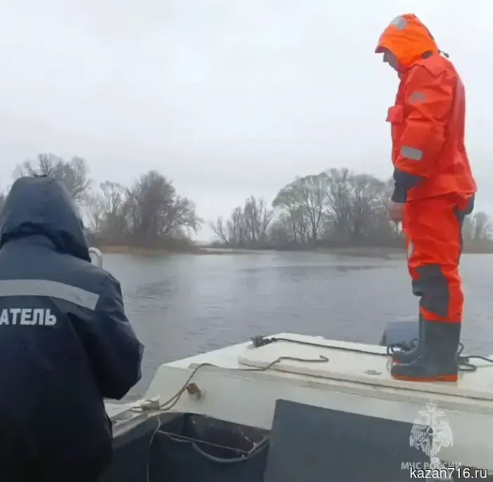 In Kazan on the Volga, a boat capsized, and there is one fatality.