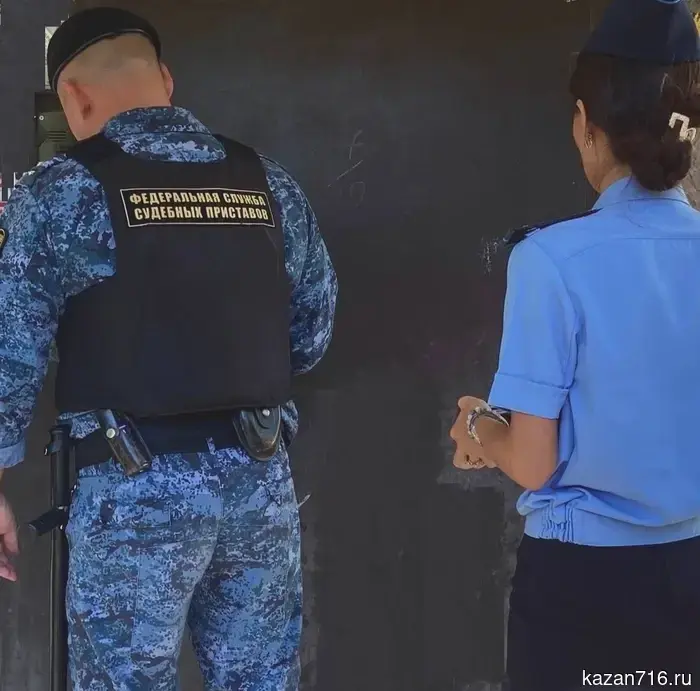In Zainsk, a woman owing millions in alimony was detained in the courthouse.