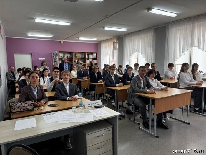 Выпускники Менделеевска, которые наберут 100 баллов на ЕГЭ, получат 100 000 рублей.