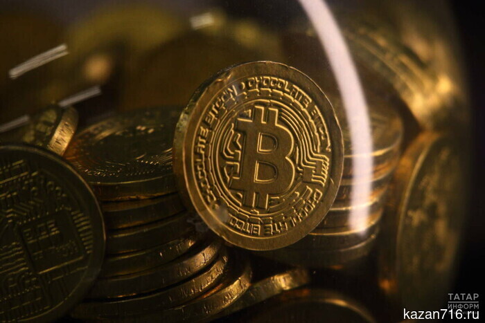 Bitcoin has fallen below $60,000 for the first time since October 2024.
