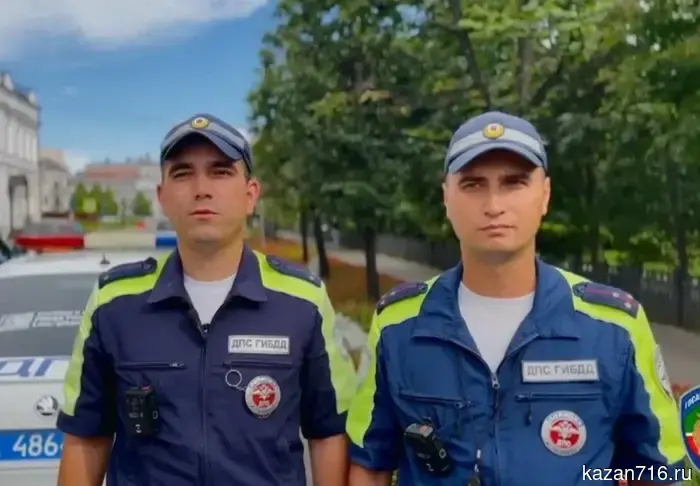 In Kazan, traffic police inspectors helped a woman reach the maternity hospital through evening traffic jams.