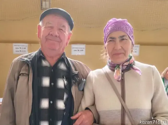 In Zainsk, the Kharasov couple cast their votes for the future of Russia and Tatarstan.