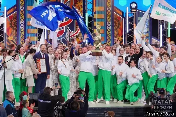 The Prime Minister of the Republic of Tatarstan awarded the Grand Prix to the finalists of the "Beznen Zaman" festival.