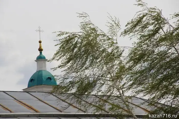 Storm warning: a strong wind of up to 23 m/s is approaching Yelabuga.