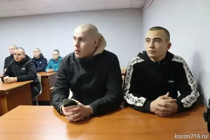 In Nurlat, another group of conscripts was sent off to the army.