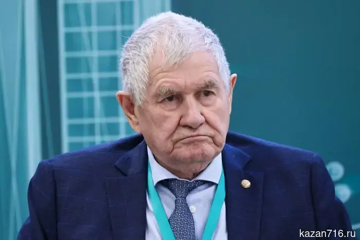 Head of "Tatneft": "We have to run a little faster than the others to survive in business"