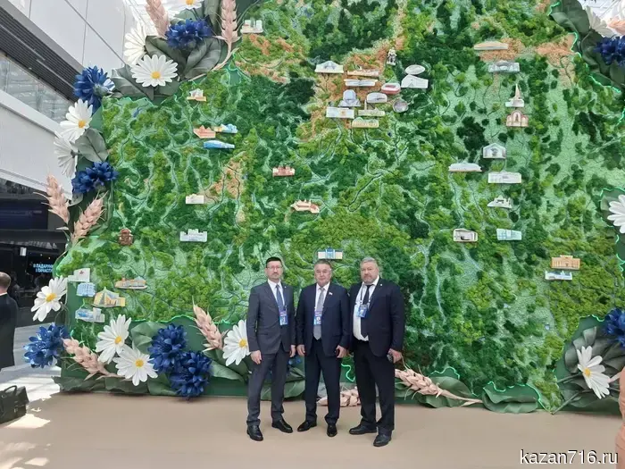 Putin noted the contribution of Tatarstan to the development of relations between Russia and Belarus.