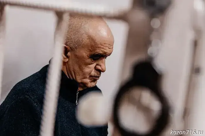 Engel Fattakhov cannot receive his pension because his accounts have been frozen.
