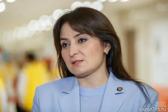 Leila Fazleeva thanked cultural workers for their contribution to the development of Russia and Tatarstan.