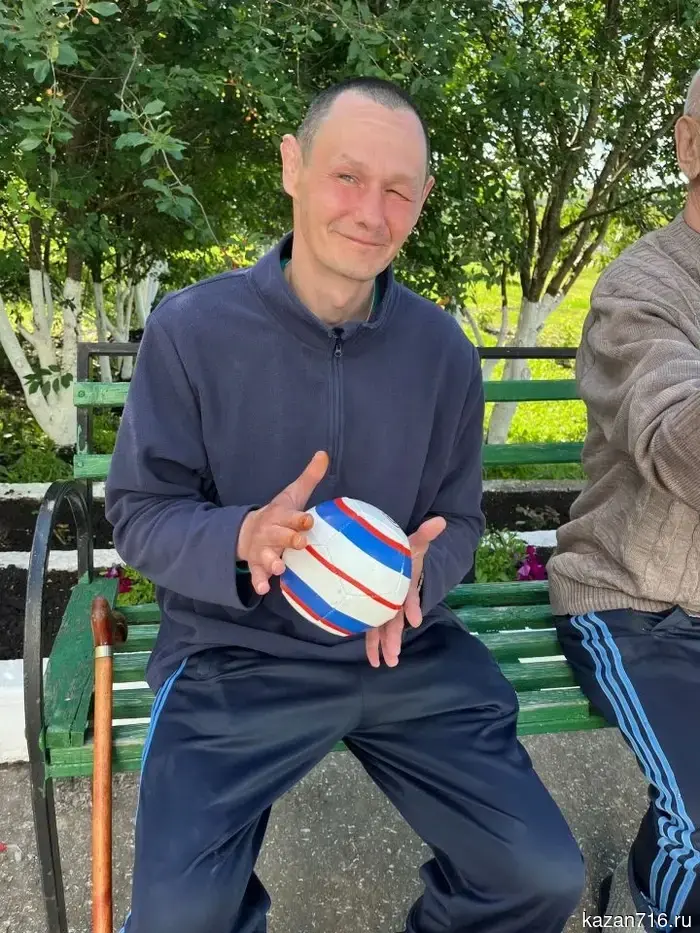 In the Kaibitsky boarding house, a health exercise session with balls was held.