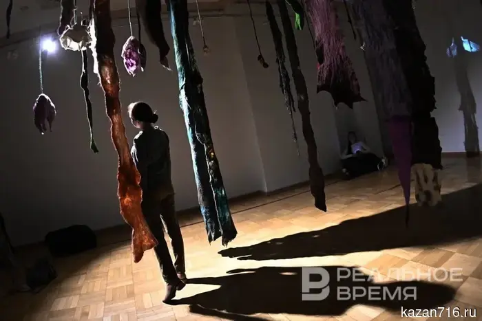 "The 'Khazine' gave space to artists and words."