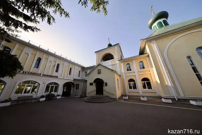 On the eve of the Ascension of the Lord holiday, Metropolitan Kirill held an all-night vigil at the Kazan Spiritual Seminary.