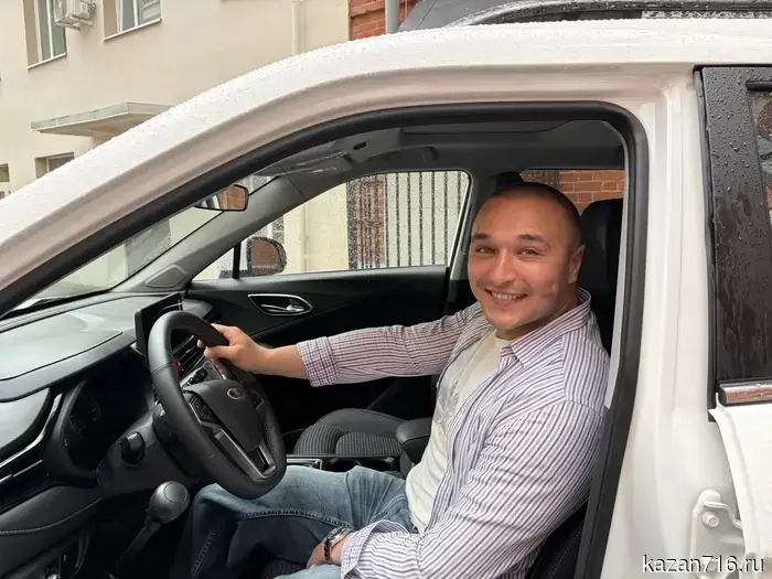 The Almetyevsk veteran of the special military operation received the keys to a new car with manual control.