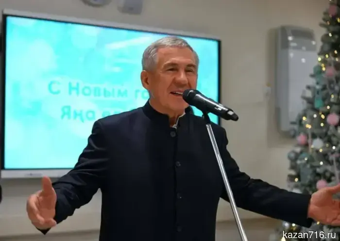 Minnihanov met with Vovan and Lexus at the youth forum in Moscow.