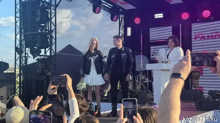 At VK Fest in Kazan, a wedding ceremony took place.