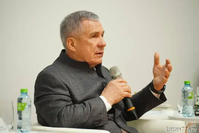Minnikhanov arrived at the WEF session.