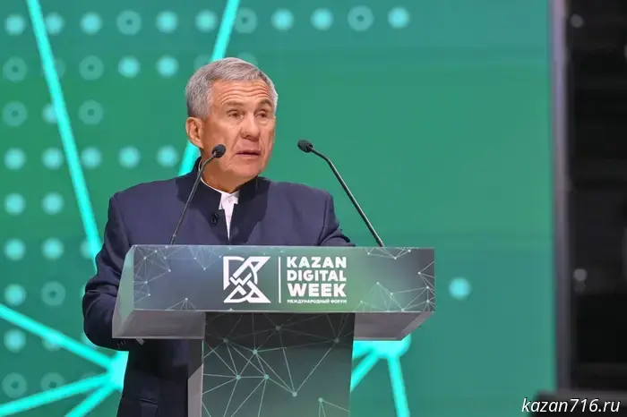 Minnikhanov spoke about officials' work with artificial intelligence.