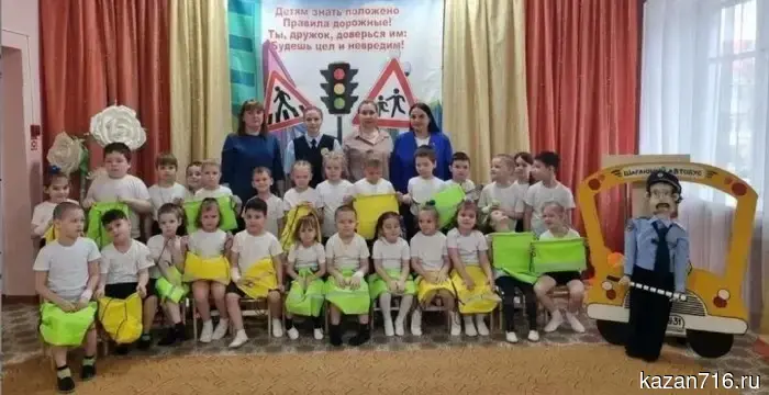 In the kindergarten of Leninogorsk, children learned the rules of the road.