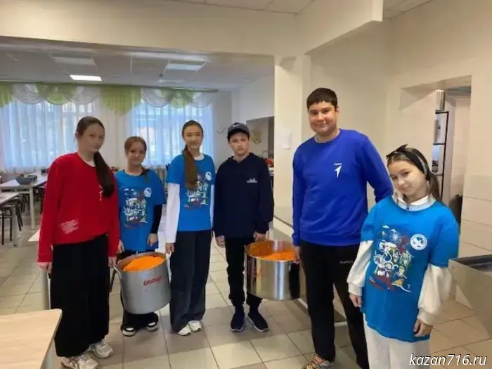 Tatarstan schoolchildren grew a carrot crop for soup kits for the SVO zone.
