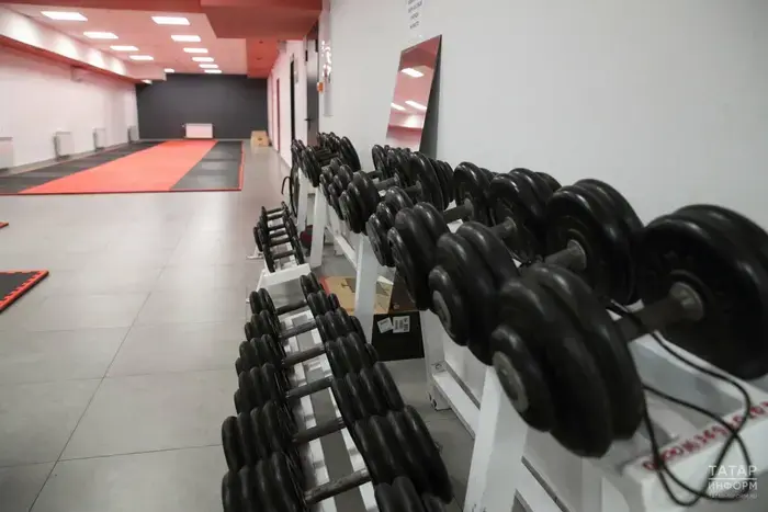 Fitness trainer Litovchenko named the best exercises for back posture.