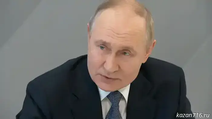 Peskov said how Ukrainian colleagues "hissed" at him over the St. George ribbon.