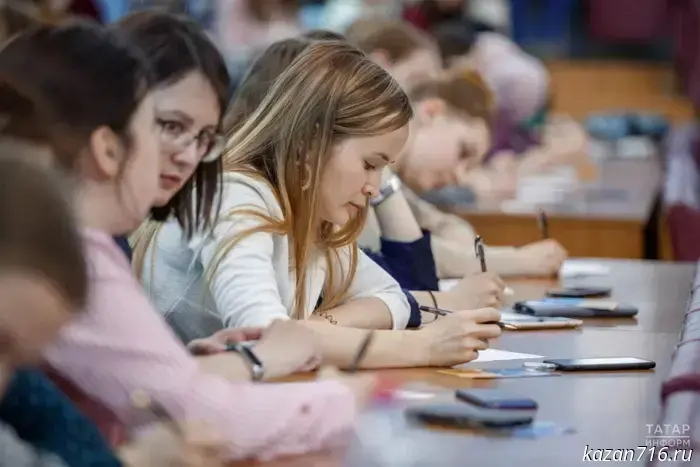 HR expert Muradyan gave recommendations to help a student balance work and study.
