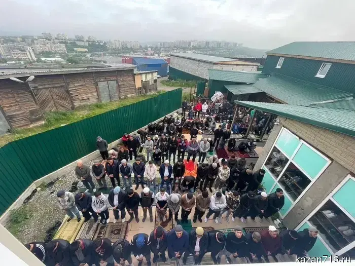 Ураза в условиях полярной ночи, халяльная оленина и северный Сабантуй: как проходят дни татар в Мурманске.