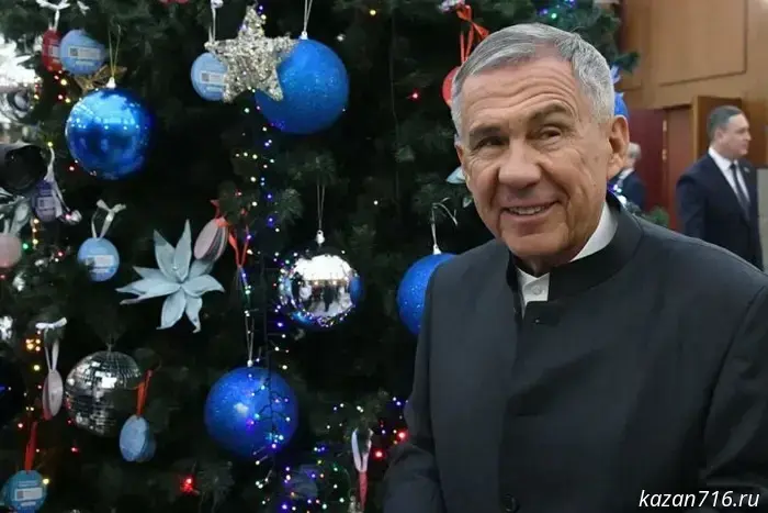 Rais of Tatarstan, Rustam Minnikhanov, joined the nationwide "Wishing Tree" campaign.