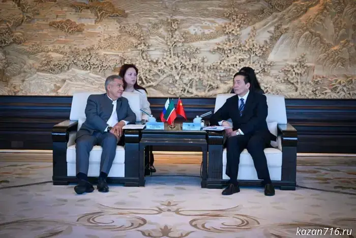 Minnikhanov invited the Communist Party secretary of Huzhou to visit Tatarstan and the ROSTKI forum.