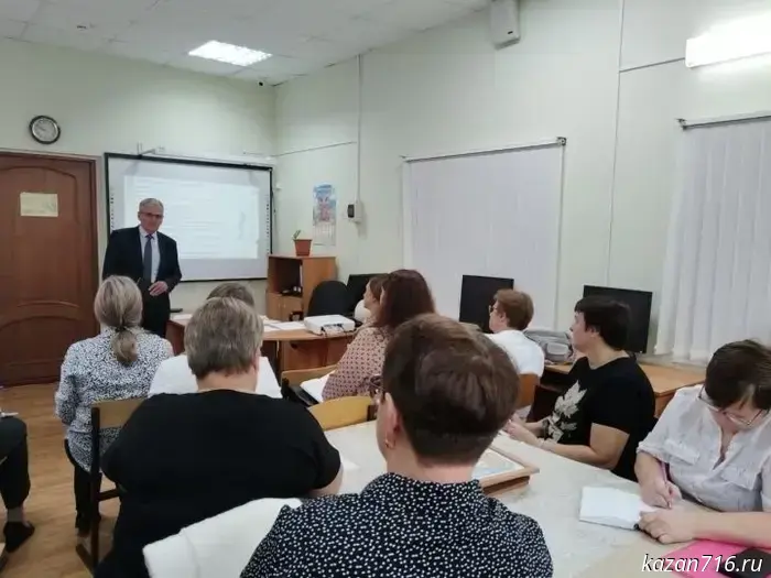 The readiness of kindergartens in the Spassky District for the new school year was discussed.