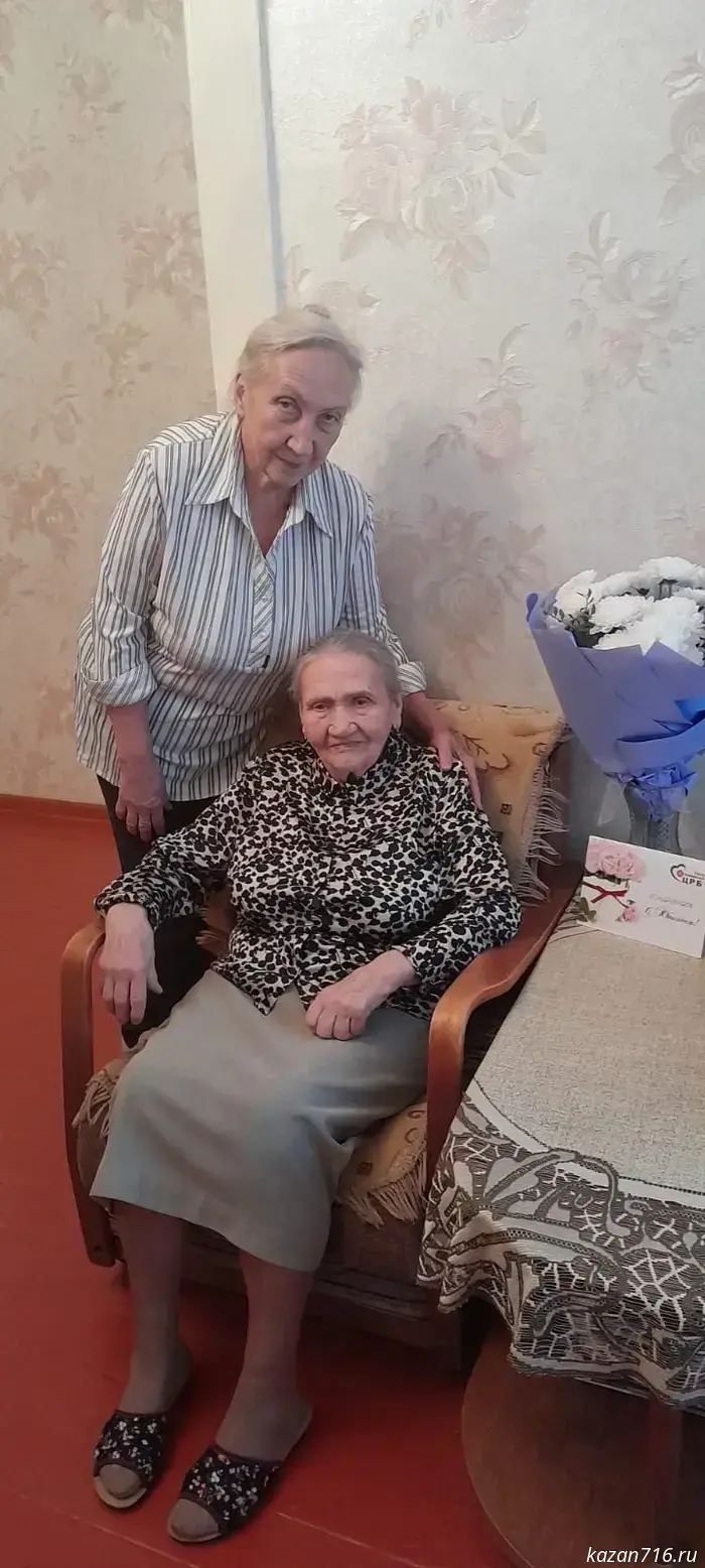 90 years of wisdom and kind hands: Zainsk Central District Hospital congratulated labor veteran Galina Pertseva on her 90th birthday