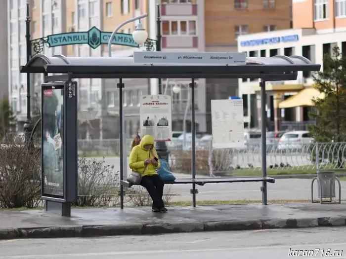 In Kazan, another 50 bus stop shelters were handed over to advertising companies for maintenance.