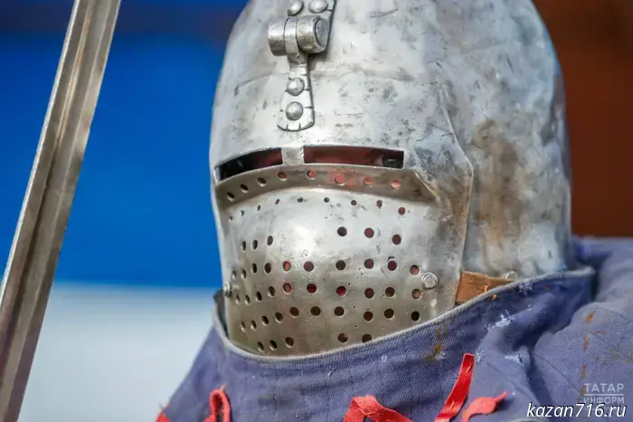 A knight's armor was put up for sale in Kazan.