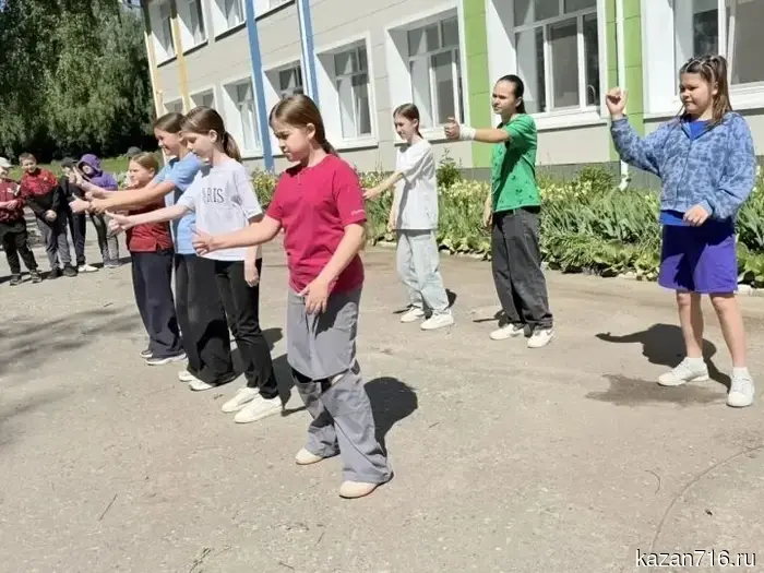 Пришкольный лагерь Песчано-Ковалинской школы: незабываемое начало летних праздников.
