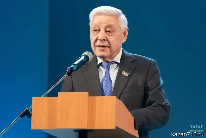 «Удовлетворительный итог»: Мухаметшин прокомментировал деятельность Молодежного парламента РТ.