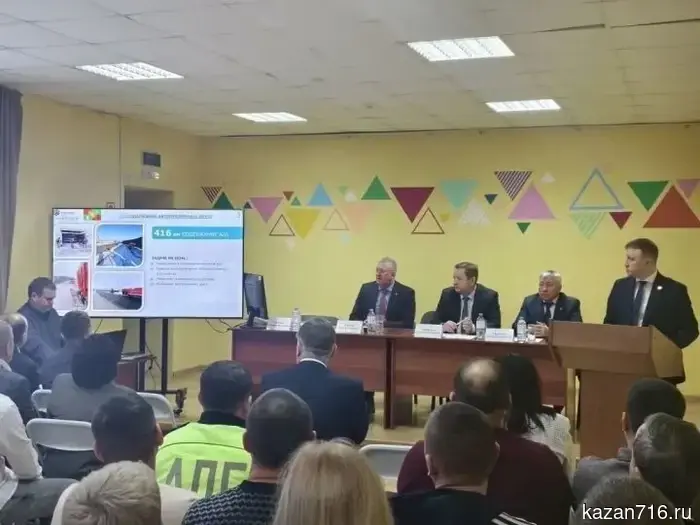 Лучшие сотрудники Заинского УАД были удостоены наград.