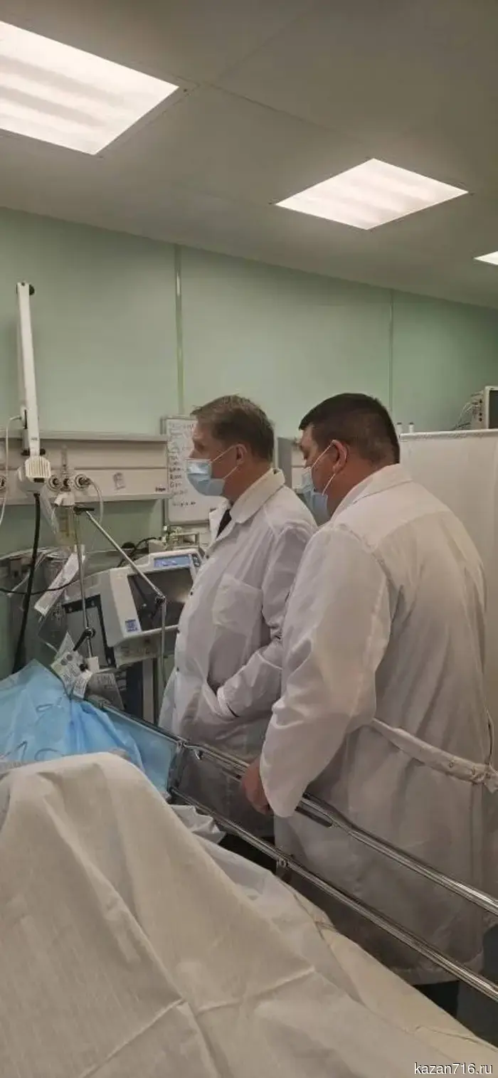The head of the Russian Ministry of Health Murashko visited those injured in the fire at "Nizhnekamskneftekhim" in the RKB.