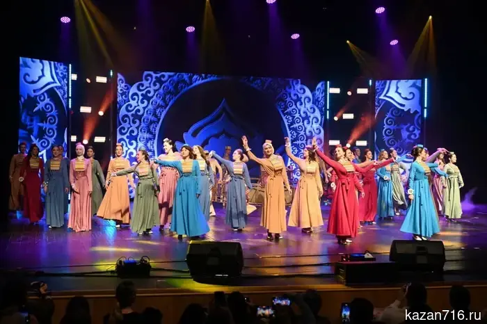 The final of the XVII project "Yaz Güzäle" gathered participants from 16 regions of Russia in Kazan.