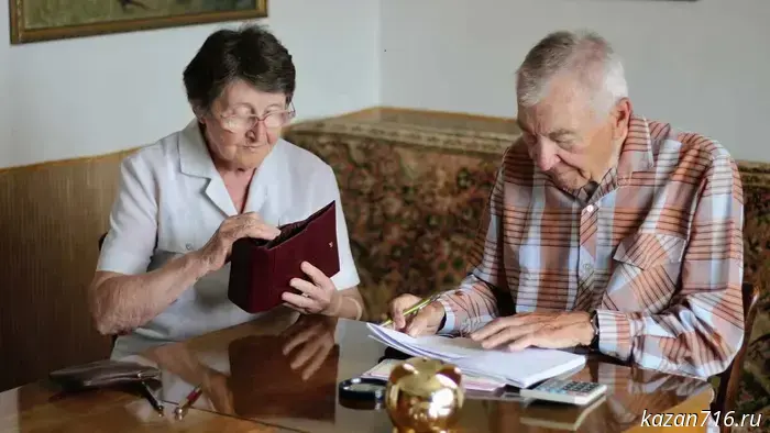 How can a pensioner receive 30,000 rubles for Soviet-era service in 2025 — even if the records have been lost