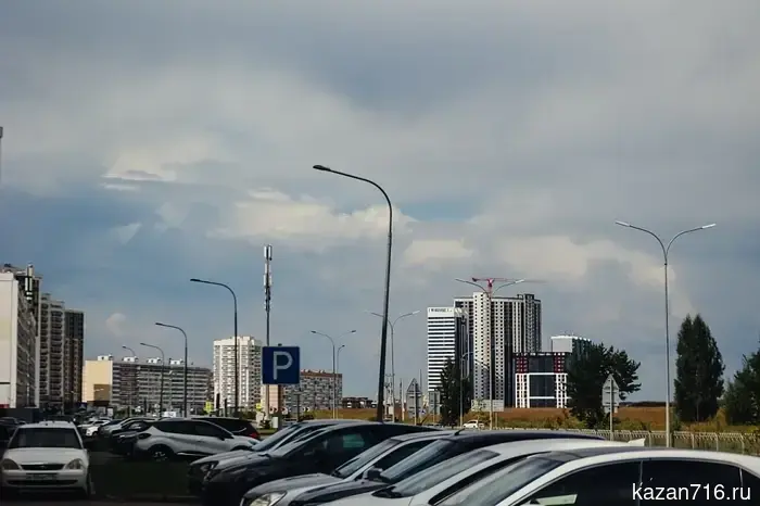 Drone threat in 10 cities: in Zelenodolsk, debris damaged a civilian facility