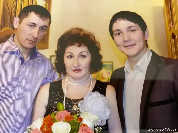 The mother of the People's Artist: "First we raise and invest ourselves in our children, and then we reap the rewards."